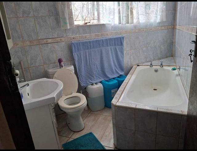 4 BEDROOM TOWNHOUSE FOR SALE IN WIDENHAM